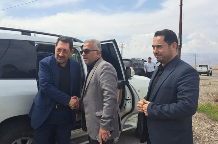 وزیر صمت وارد دامغان شد وزیر صمت وارد دامغان شد