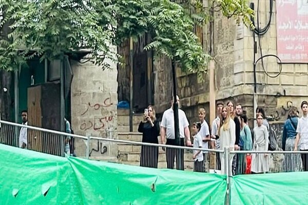 جولان شهرک نشینان در مسجد ابراهیمی؛ مسلمانان حق ورود ندارند جولان شهرک نشینان در مسجد ابراهیمی؛ مسلمانان حق ورود ندارند