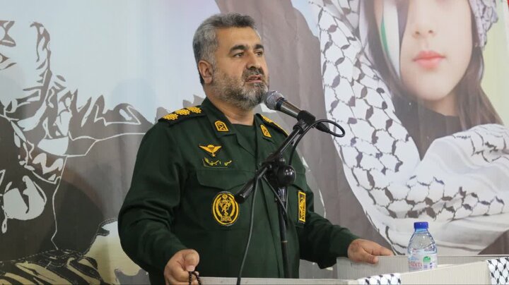 روح جدید کمک به مظلوم با پیروزی انقلاب در بین مستضعفان دمیده شد روح جدید کمک به مظلوم با پیروزی انقلاب در بین مستضعفان دمیده شد