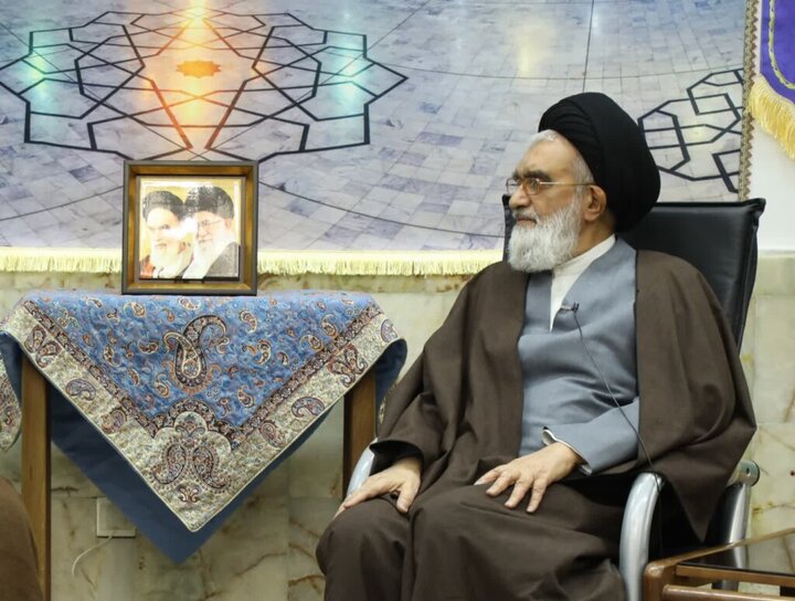 مسجد جمکران جلوهای از فرهنگ انتظار در تراز انقلاب اسلامی است مسجد جمکران جلوهای از فرهنگ انتظار در تراز انقلاب اسلامی است