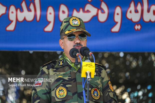 وحدت ارتش و سپاه دل دوستان را گرم و دشمنان را میلرزاند وحدت ارتش و سپاه دل دوستان را گرم و دشمنان را میلرزاند