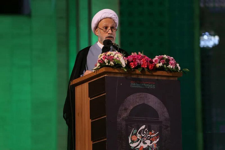 درک سعدی مستلزم آشنایی با حکمتهای ایرانی و اسلامی است درک سعدی مستلزم آشنایی با حکمتهای ایرانی و اسلامی است