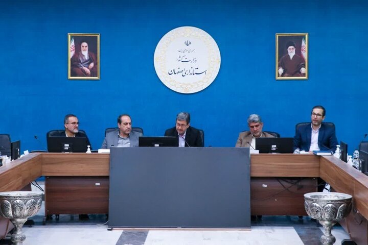 هیچ دستگاهی اجازه سنگاندازی در مسیر صنعتگران را ندارد هیچ دستگاهی اجازه سنگاندازی در مسیر صنعتگران را ندارد