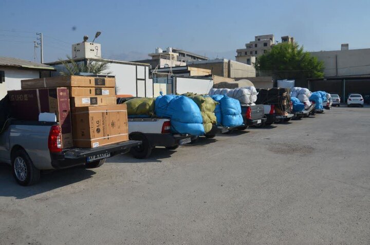 محموله میلیاردی کالای قاچاق در عسلویه توقیف شد محموله میلیاردی کالای قاچاق در عسلویه توقیف شد