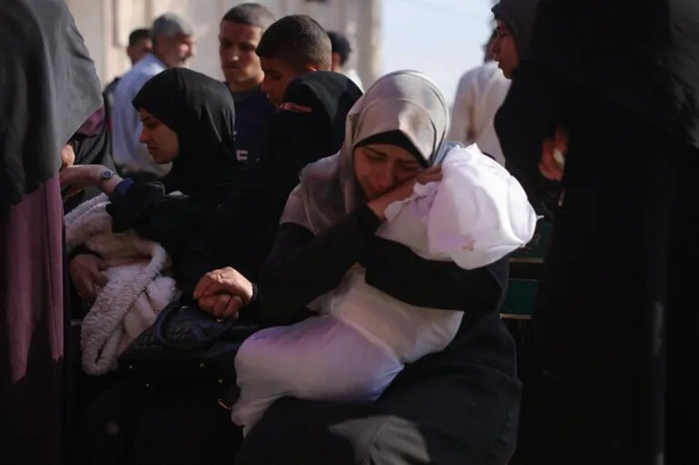 من هو معلم الصهاينة؟؛ من فيتنام إلى غزة + صور