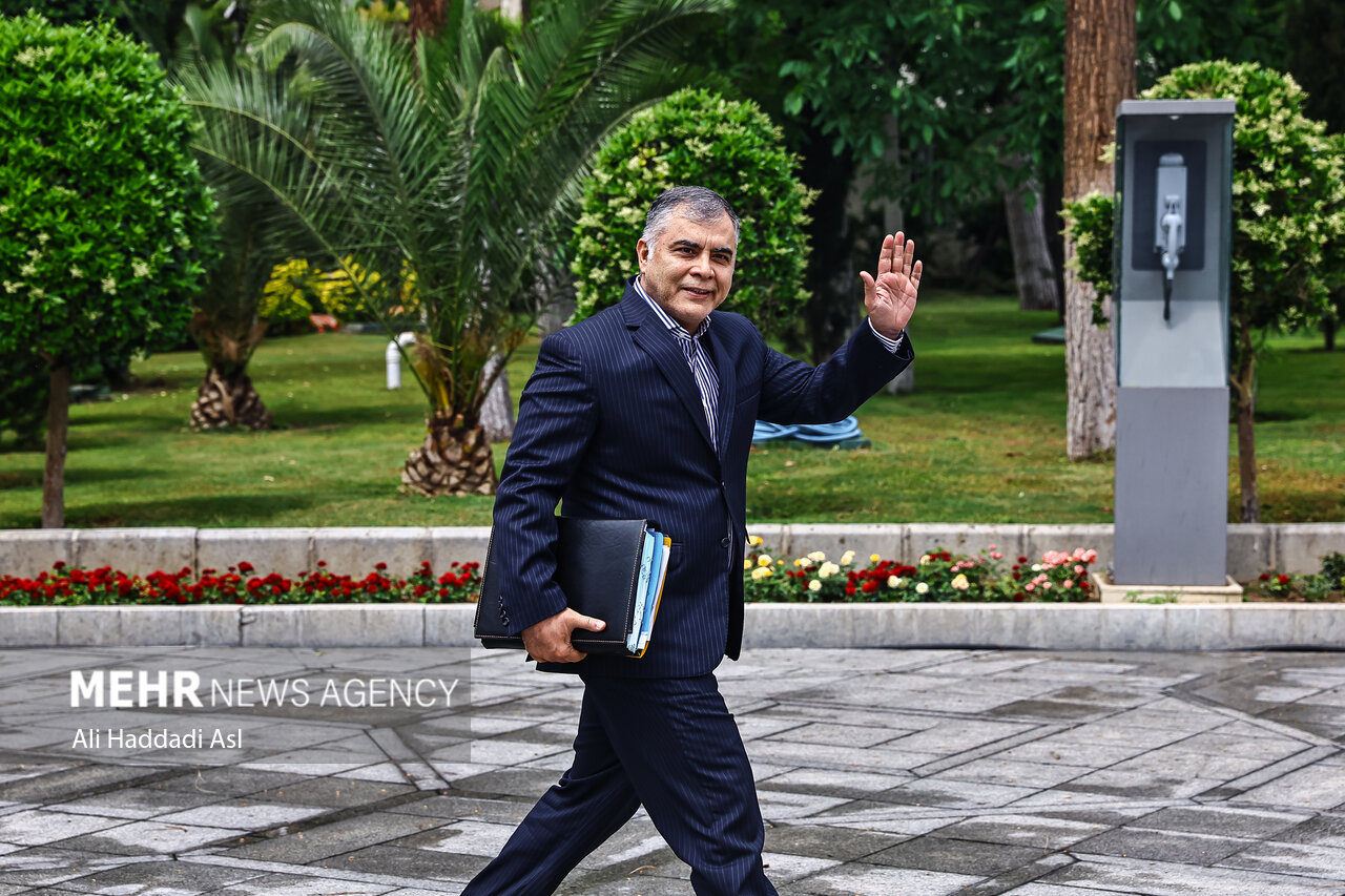 ضرورت برقراری تعادل میان تولید و مصرف بنزین با بهینهسازی مصرف + فیلم ضرورت برقراری تعادل میان تولید و مصرف بنزین با بهینهسازی مصرف + فیلم