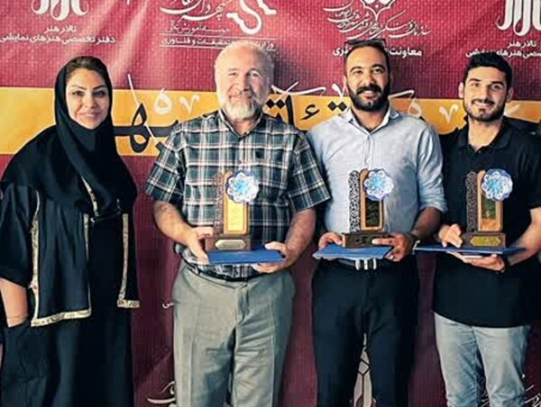 برگزیدگان جشنواره تئاتر دانشگاه هنر سپهر معرفی شدند برگزیدگان جشنواره تئاتر دانشگاه هنر سپهر معرفی شدند