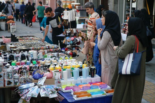 ساماندهی ۲۰ هزار دستفروش در تهران ساماندهی ۲۰ هزار دستفروش در تهران