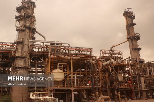 همکاری راهبردی نفت و صندوق توسعه ملی برای جهش تولید نفت و گاز همکاری راهبردی نفت و صندوق توسعه ملی برای جهش تولید نفت و گاز