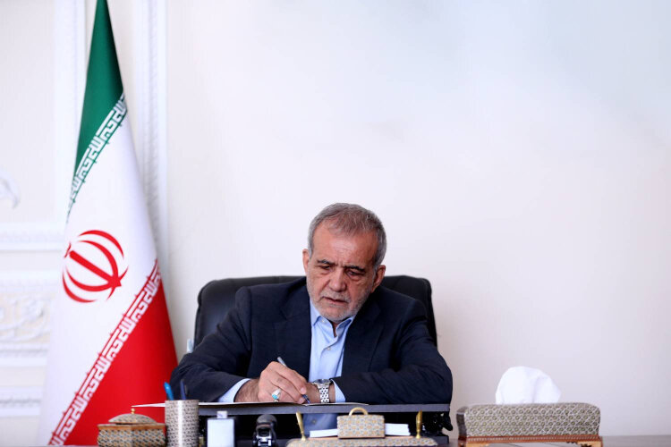 پیام تبریک پزشکیان به «ریحانه مبینی» برای کسب مدال طلا در دو و میدانی پیام تبریک پزشکیان به «ریحانه مبینی» برای کسب مدال طلا در دو و میدانی
