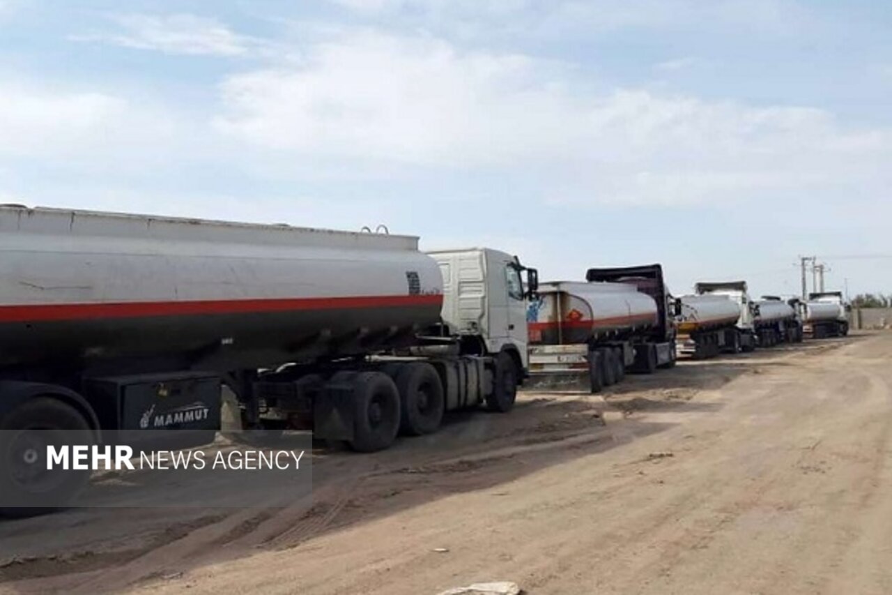 سردار دلیری: بیش از ۲۶ هزار لیتر سوخت قاچاق در هیرمند کشف شد سردار دلیری: بیش از ۲۶ هزار لیتر سوخت قاچاق در هیرمند کشف شد