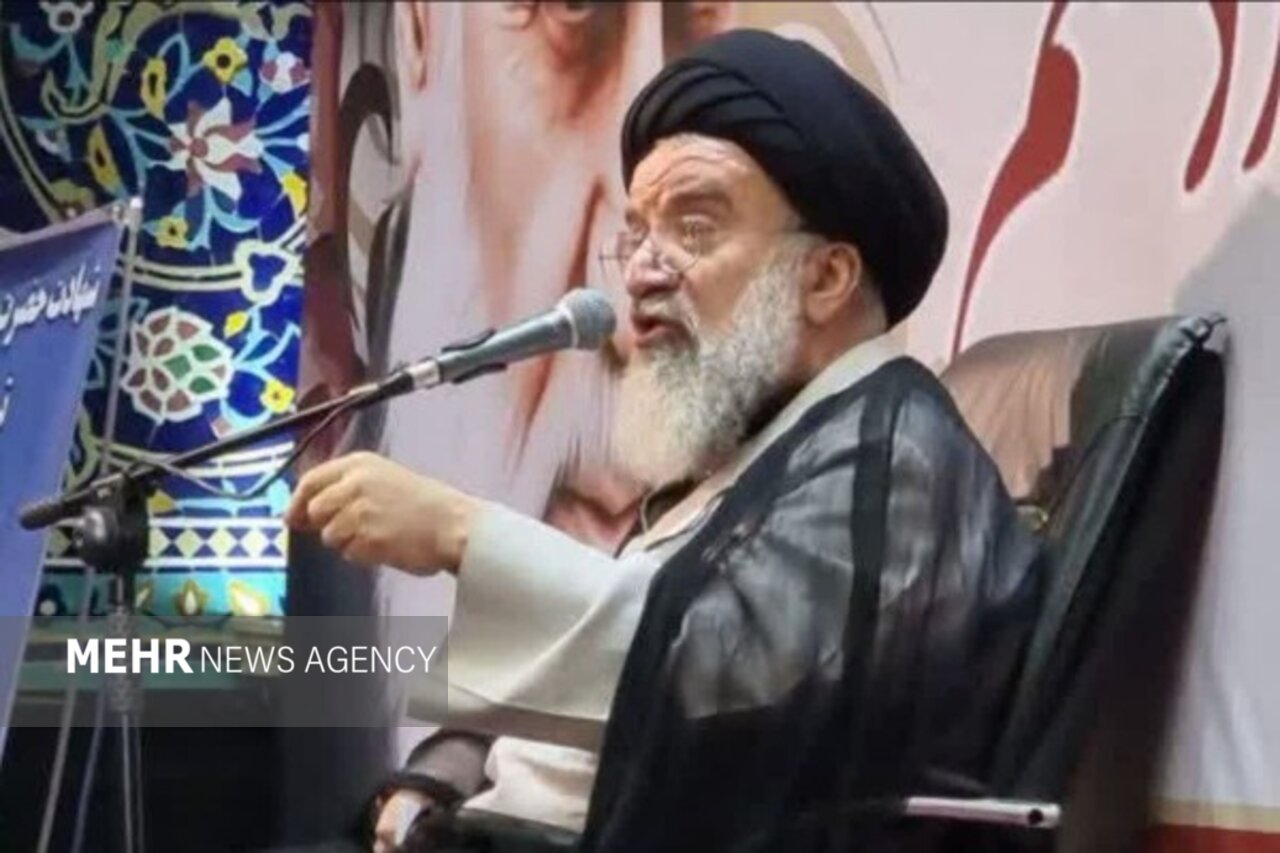 خاتمی: ولایتمداری، رمز پایداری انقلاب در برابر توطئهها است خاتمی: ولایتمداری، رمز پایداری انقلاب در برابر توطئهها است