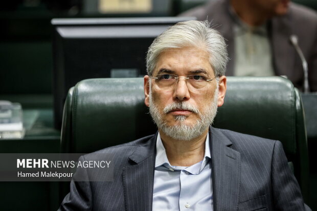 سیمایی صراف: از خروجی تحقیقات دانشجویان استفاده نمیکنیم سیمایی صراف: از خروجی تحقیقات دانشجویان استفاده نمیکنیم