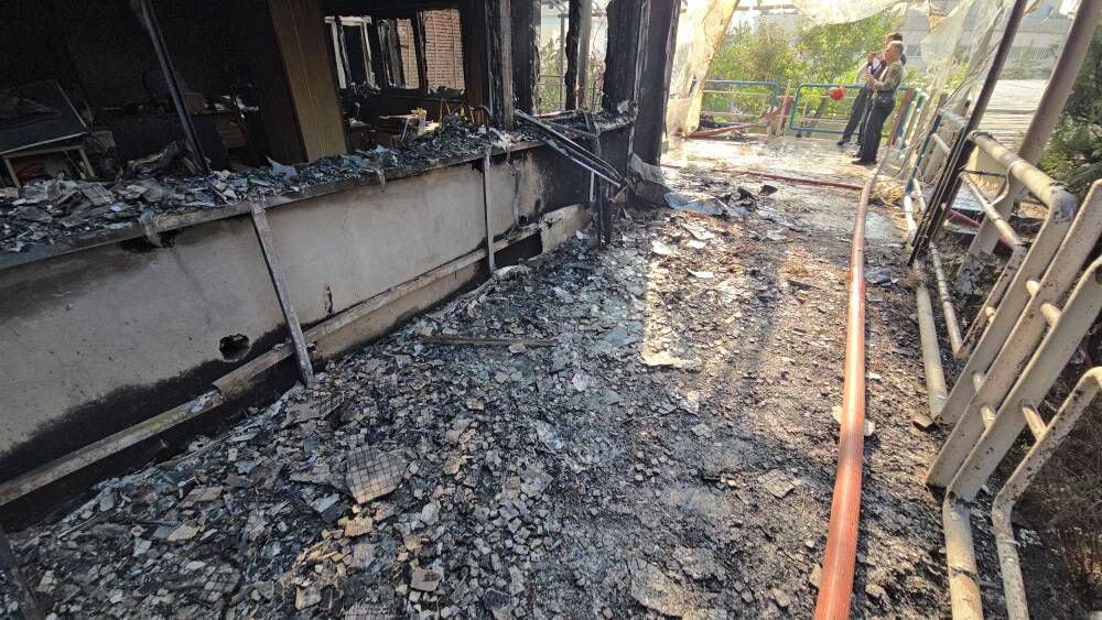 آتش سوزی در ساختمان اداری یک بیمارستان در تهران آتش سوزی در ساختمان اداری یک بیمارستان در تهران