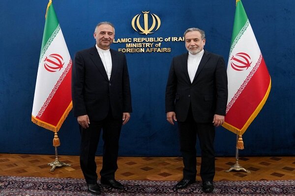 دیدار سفیر جدید ایران در مکزیک با وزیر امور خارجه دیدار سفیر جدید ایران در مکزیک با وزیر امور خارجه