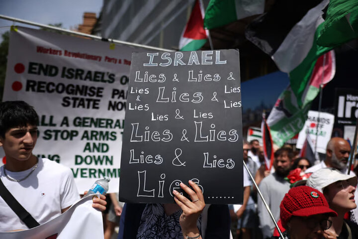 Anti-Zionist protests in England with Iranian flags