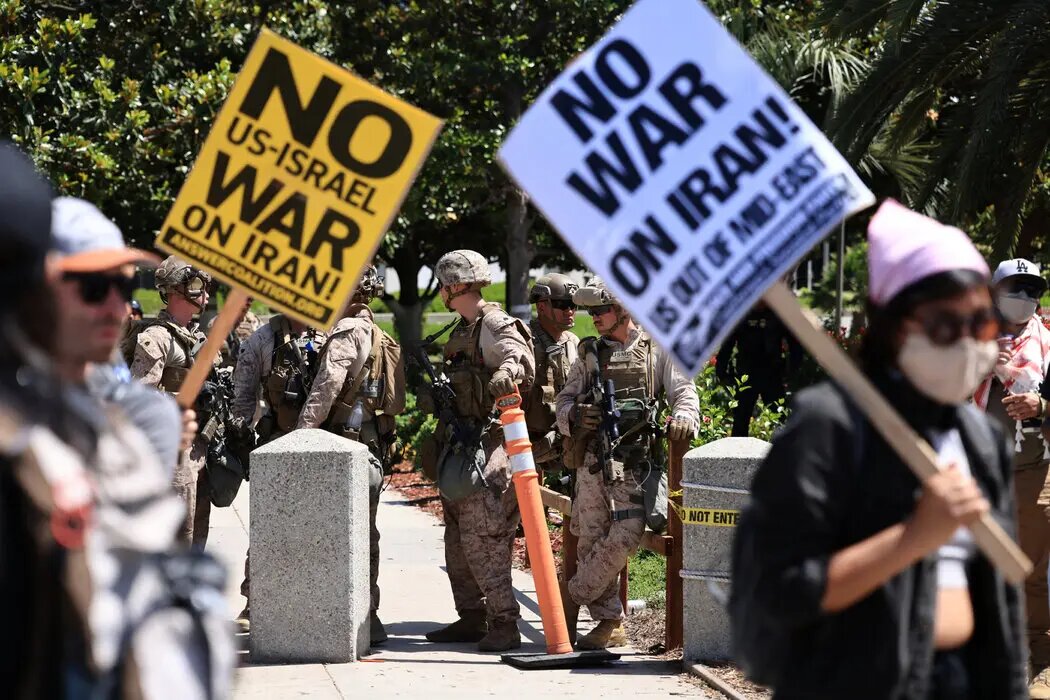 تظاهرات در بیش از ۱۰ شهر آمریکا در اعتراض به حمله علیه ایران+ عکس