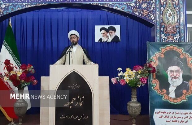 زیارت عاشورا منشور معرفتی شیعه است زیارت عاشورا منشور معرفتی شیعه است