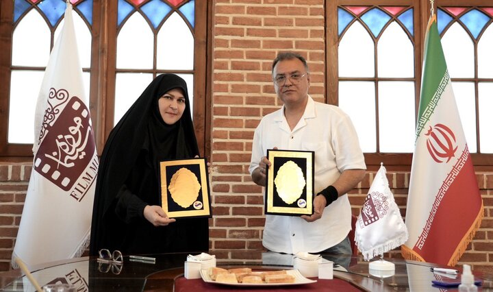 امضای تفاهمنامه میان موزه سینما و انجمن صنفی عکاسان سینما امضای تفاهمنامه میان موزه سینما و انجمن صنفی عکاسان سینما