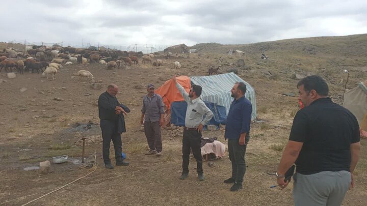 عشایر به دلیل خشکسالی ییلاقات را ترک نکنند عشایر به دلیل خشکسالی ییلاقات را ترک نکنند