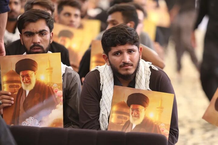 تجدید بیعت دانشجویان پاکستانی با رهبر انقلاب در مراسم یوم حسین(ع)+ عکس تجدید بیعت دانشجویان پاکستانی با رهبر انقلاب در مراسم یوم حسین(ع)+ عکس