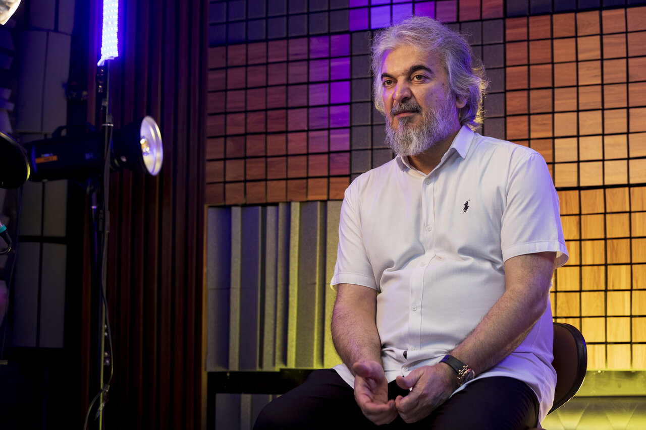 انتقاد علیرضا علیا از کلاسهای بازیگری؛ «تقویم تاریخ» در راه است