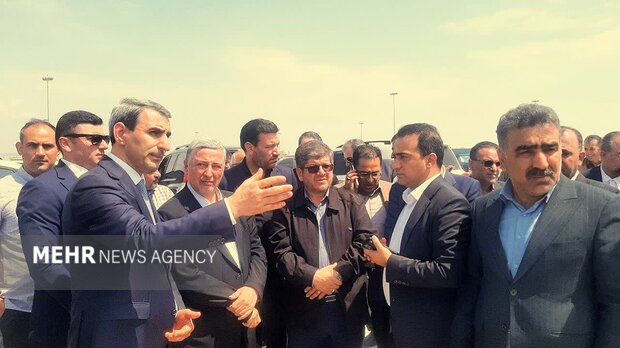 بازدید مسئولان راه آهن ایران وجمهوری آذربایجان از بارانداز ریلی آستارا