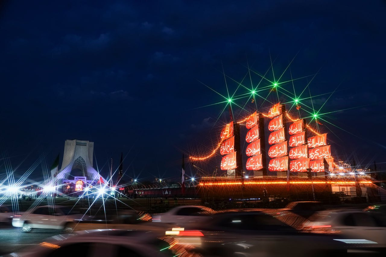 «سفینهالنجاه» تماشاخانهای معنوی در میدان آزادی «سفینهالنجاه» تماشاخانهای معنوی در میدان آزادی