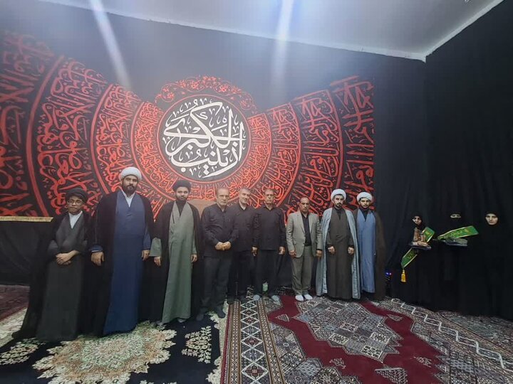۲ بانوی فعال در حوزه قرآنی پلدختر تکریم شدند ۲ بانوی فعال در حوزه قرآنی پلدختر تکریم شدند