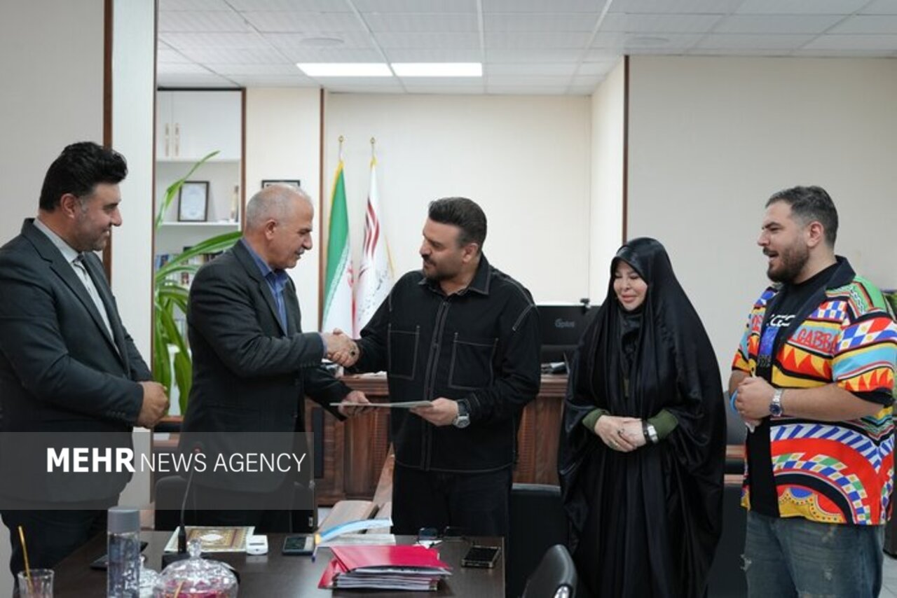 آزادی ۶ زندانی غیر عمد در البرز توسط بهرنگ علوی آزادی ۶ زندانی غیر عمد در البرز توسط بهرنگ علوی