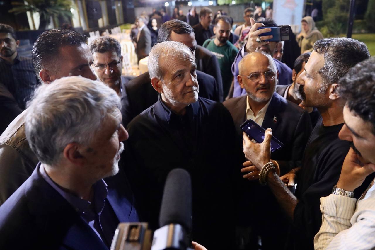 امیدواری وزیر فرهنگ برای حل معیشت خبرنگاران با کمک رئیس جمهور امیدواری وزیر فرهنگ برای حل معیشت خبرنگاران با کمک رئیس جمهور