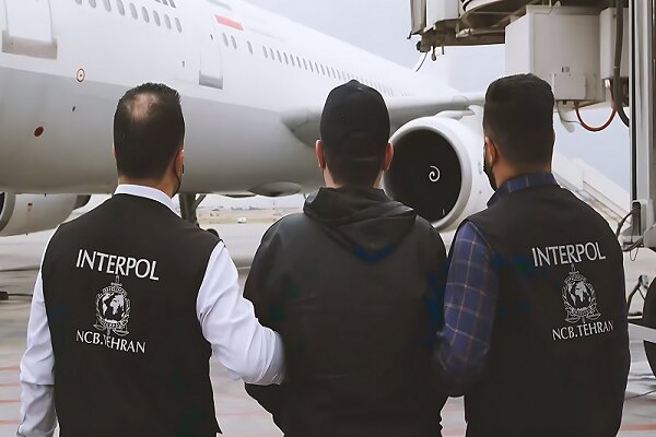 استرداد متهم به کلاهبرداری ۱۶۷ هزار دلاری به کشور استرداد متهم به کلاهبرداری ۱۶۷ هزار دلاری به کشور