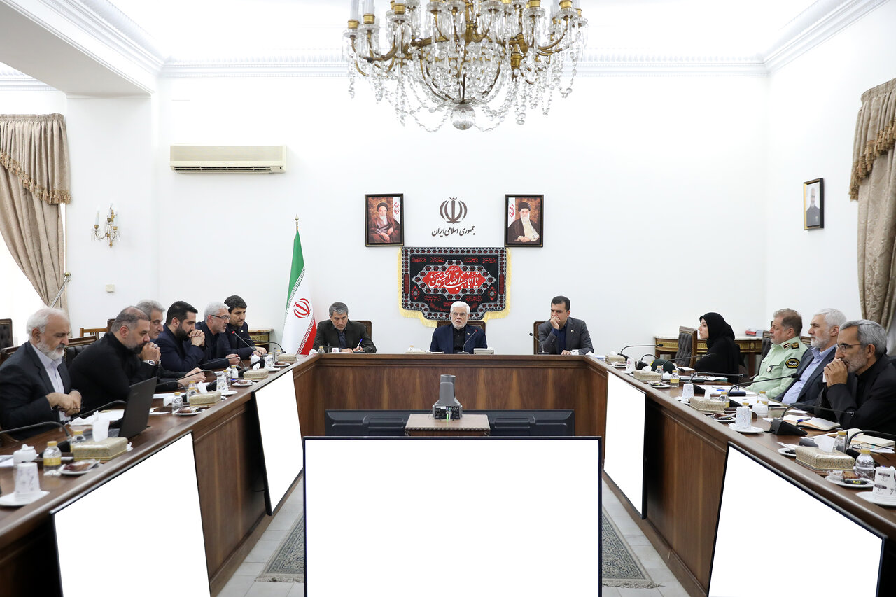 عارف: باید عقب افتادگی کشور در زمینه علم و فناوری جبران شود عارف: باید عقب افتادگی کشور در زمینه علم و فناوری جبران شود