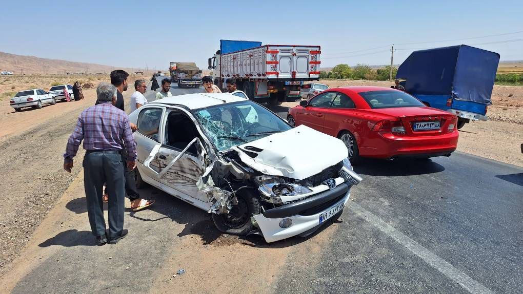 تصادفات هولناک و جبران ناپذیر به دلیل لاستیک غیر استاندارد و فرسوده تصادفات هولناک و جبران ناپذیر به دلیل لاستیک غیر استاندارد و فرسوده