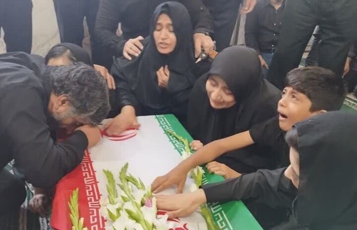 وداع با قهرمان امنیت؛ عطر شهادت در سالروز امام رضا در گلستان پیچید وداع با قهرمان امنیت؛ عطر شهادت در سالروز امام رضا در گلستان پیچید