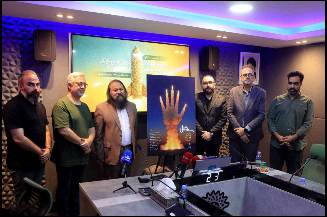 رونمایی از پنج نمایشنامه مستند با محوریت جنگ ۱۲ روزه در حوزه هنری رونمایی از پنج نمایشنامه مستند با محوریت جنگ ۱۲ روزه در حوزه هنری