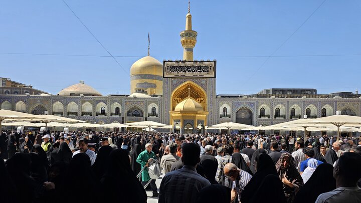 حرم رضوی در روز شهادت امام حسن عسکری(ع) حرم رضوی در روز شهادت امام حسن عسکری(ع)
