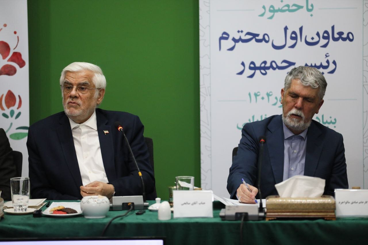 تاکید عارف بر ارتقای جایگاه سینما و بازگشت هنرمندان خارج از کشور تاکید عارف بر ارتقای جایگاه سینما و بازگشت هنرمندان خارج از کشور