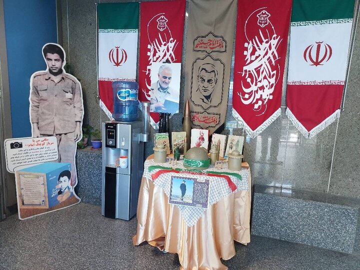 اجرای برنامههای هفته دفاع مقدس با عنوان «روزی با شهدا» در مدارس ساوه اجرای برنامههای هفته دفاع مقدس با عنوان «روزی با شهدا» در مدارس ساوه