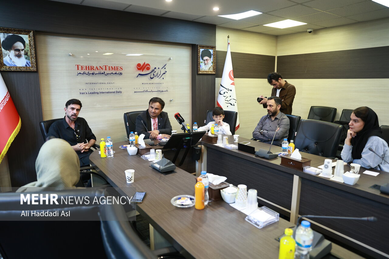 جزئیاتی از یک تولید مشترک با تاجیکستان؛ ایران مانند خانه ما است جزئیاتی از یک تولید مشترک با تاجیکستان؛ ایران مانند خانه ما است
