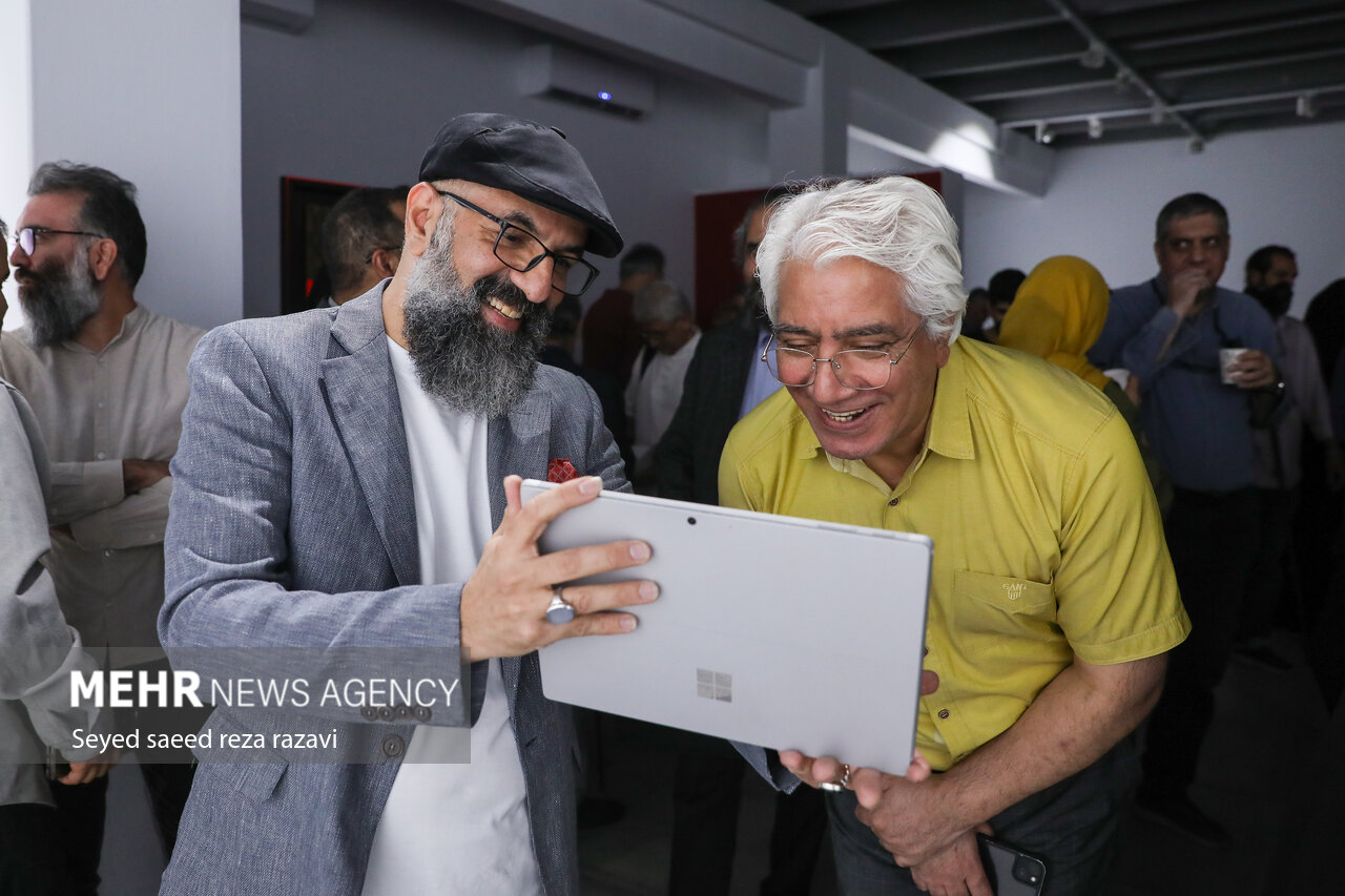 «سبز و سپید و سرخ» سوژه ۳ هنرمند و دوست قدیمی شد؛ بازآفرینی وحدت ملی