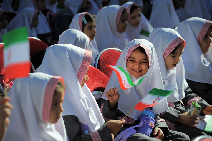 ۲۸ هزار کلاساولی لرستان راهی مدرسه شدند ۲۸ هزار کلاساولی لرستان راهی مدرسه شدند