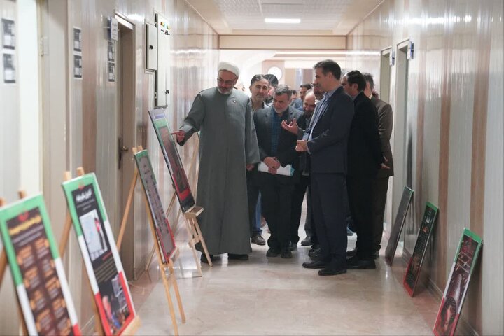 برپایی نمایشگاه عکس و پوستر«ما فاتحان میدانیم» در دانشگاه محقق اردبیلی برپایی نمایشگاه عکس و پوستر«ما فاتحان میدانیم» در دانشگاه محقق اردبیلی