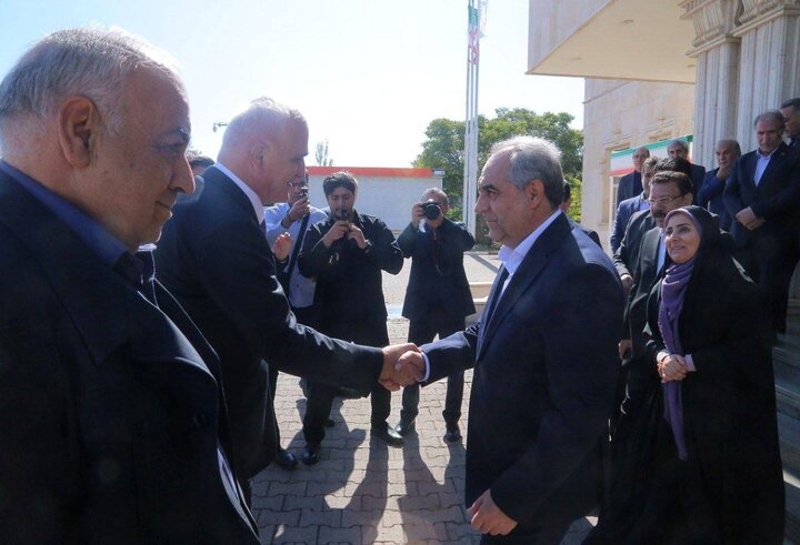 ورود معاون نخست وزیر جمهوری آذربایجان به تبریز ورود معاون نخست وزیر جمهوری آذربایجان به تبریز