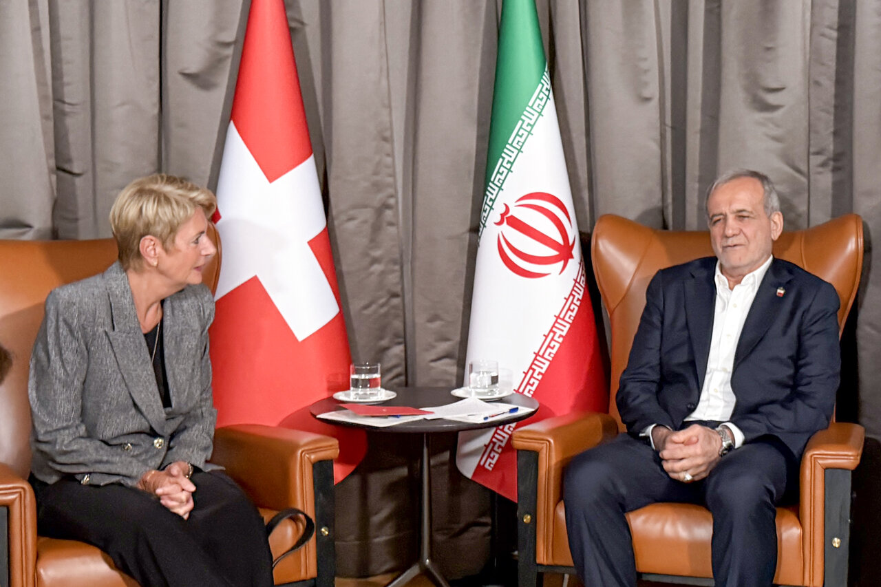 پزشکیان: ایران قصد ساخت سلاح هستهای ندارد و آماده راستیآزمایی است پزشکیان: ایران قصد ساخت سلاح هستهای ندارد و آماده راستیآزمایی است