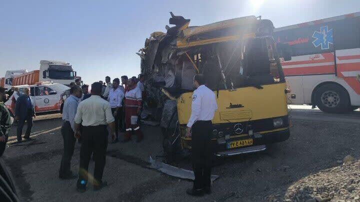 واژگونی اتوبوس در جاده فیروزکوه؛حدود ۲۰نفر مصدوم شدند واژگونی اتوبوس در جاده فیروزکوه؛حدود ۲۰نفر مصدوم شدند