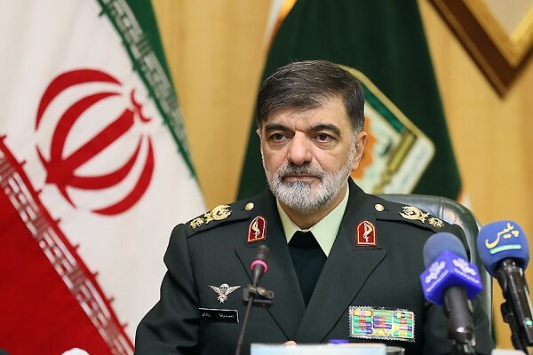 رادان: عرضه مشروبات الکلی در رستورانها و کافهها منجر به پلمب میشود رادان: عرضه مشروبات الکلی در رستورانها و کافهها منجر به پلمب میشود