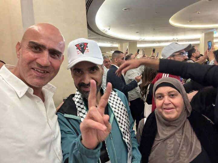 קבלת הפנים לאסירי השחרור הפלסטיניים דרך העדשות; חגיגות ניצחון + תמונות