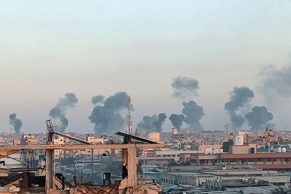 بمباران شدید جنوب غزه از سوی جنگنده های اسرائیلی بمباران شدید جنوب غزه از سوی جنگنده های اسرائیلی