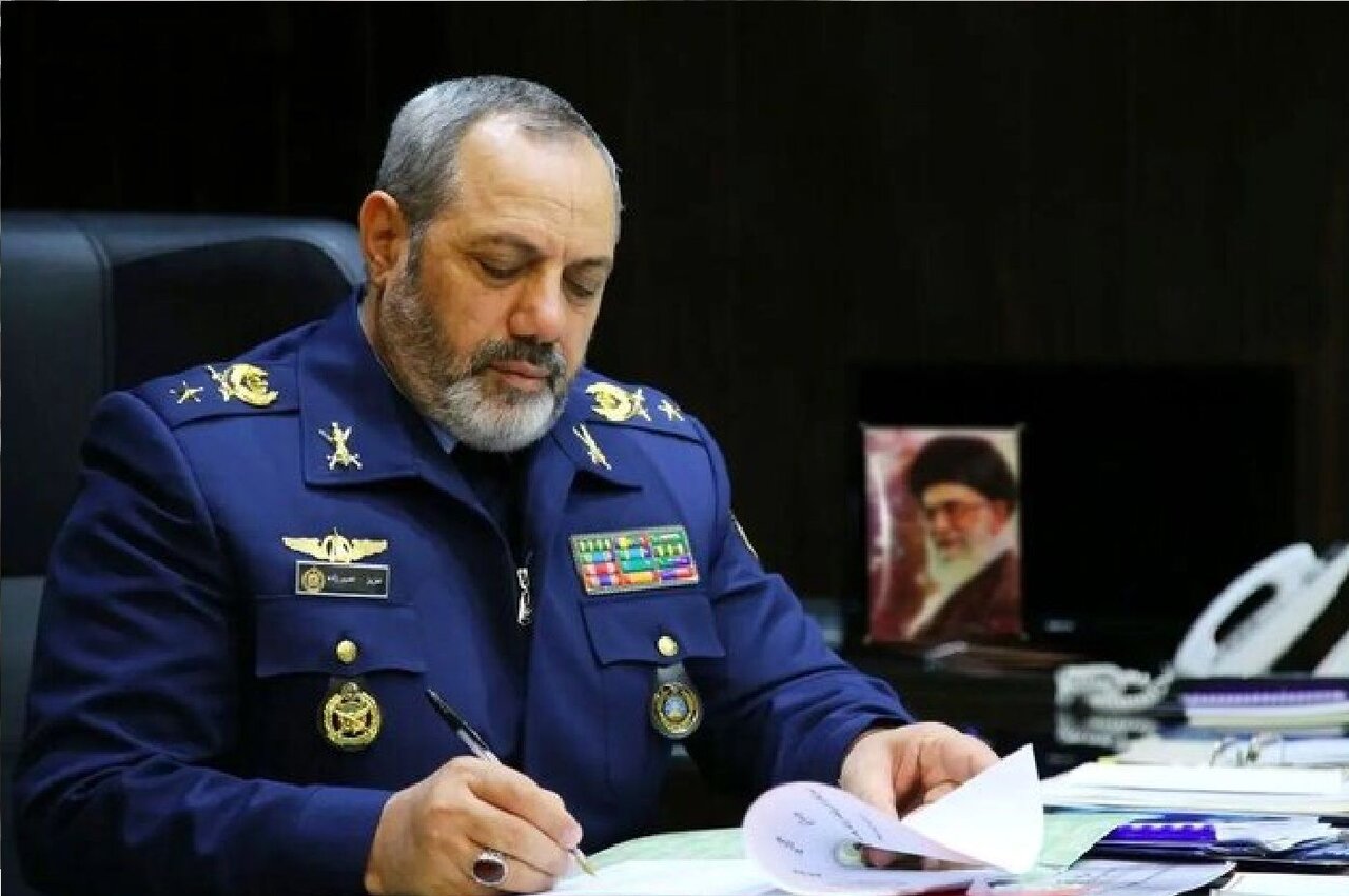 پیام تسلیت وزیر دفاع در پی درگذشت والده سردار اشراق پیام تسلیت وزیر دفاع در پی درگذشت والده سردار اشراق